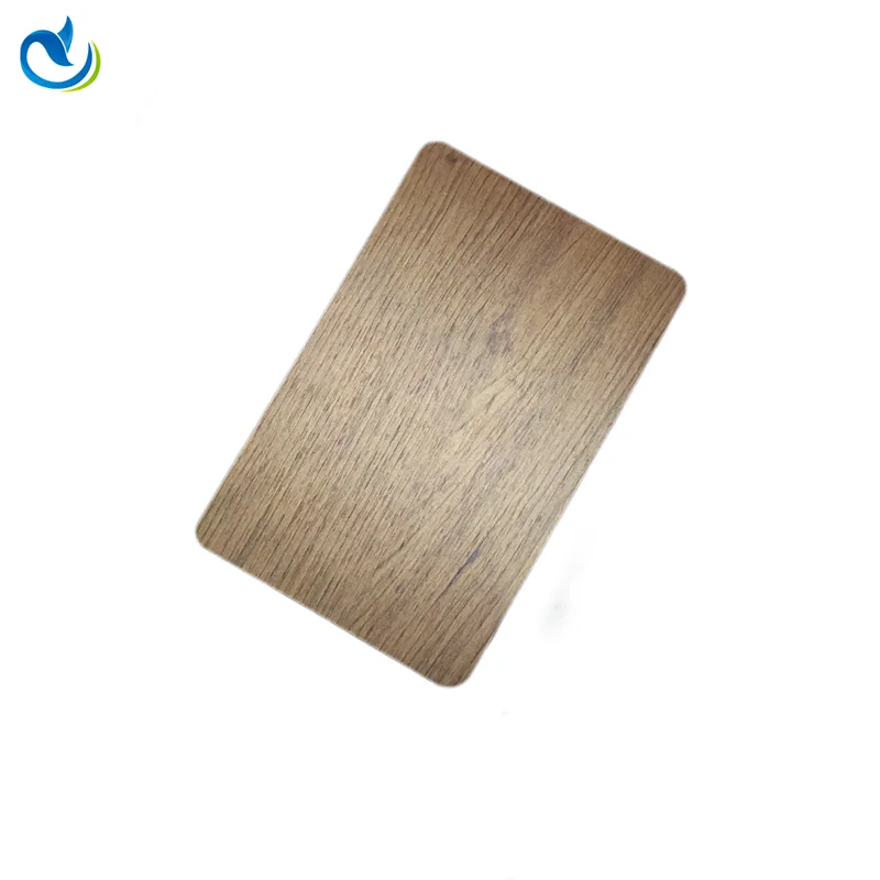 100 % vedenpitävä uuden sukupolven spc-seinäpäällyste